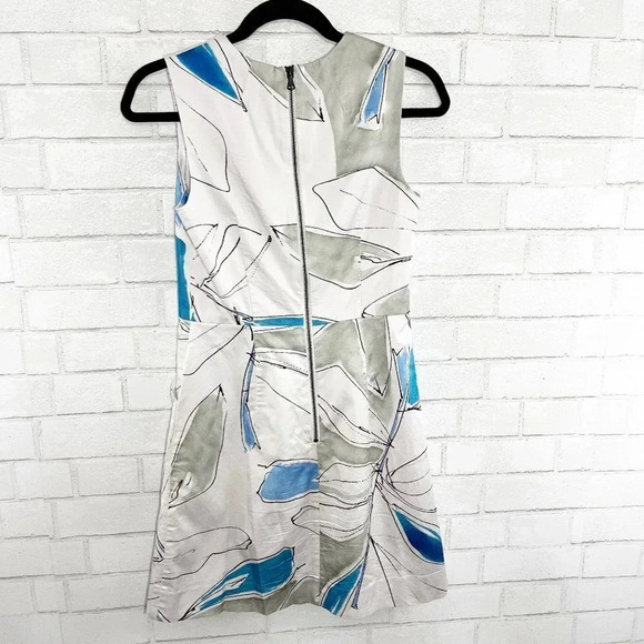 Milly Blue & White Abstract Floral Sleeveless Dress with Pockets Women's Size 4 - Picture 4 of 9